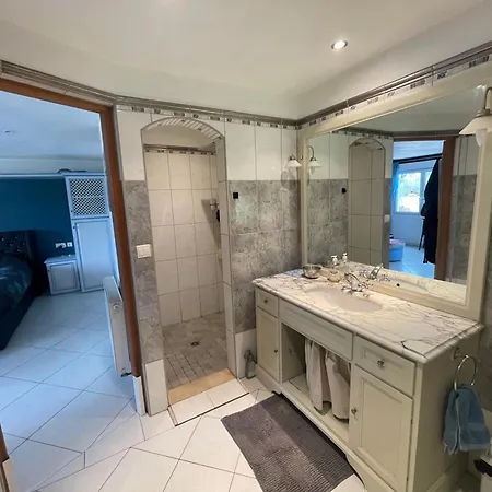 Vega Feriehus Mialet (Dordogne)